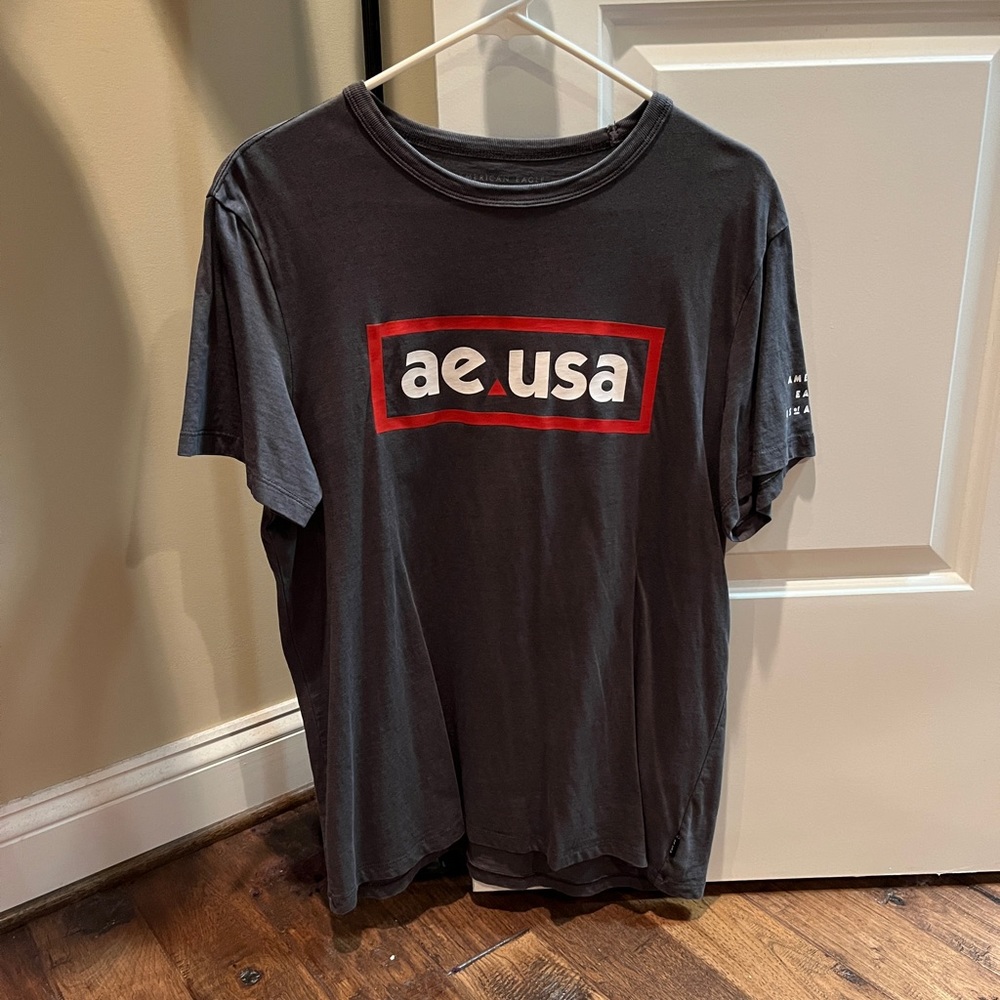 American Eagle T-shirt